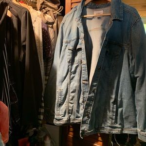 EUC Old Navy denim jacket (women’s)